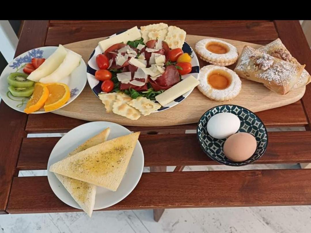Invito Al Viaggio Bed & Breakfast Giardini Naxos Luaran gambar