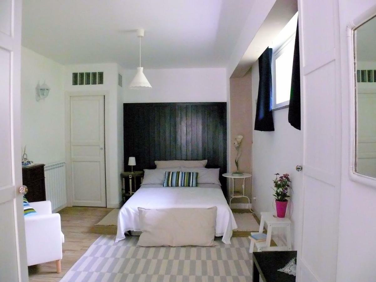 Invito Al Viaggio Bed & Breakfast Giardini Naxos Luaran gambar