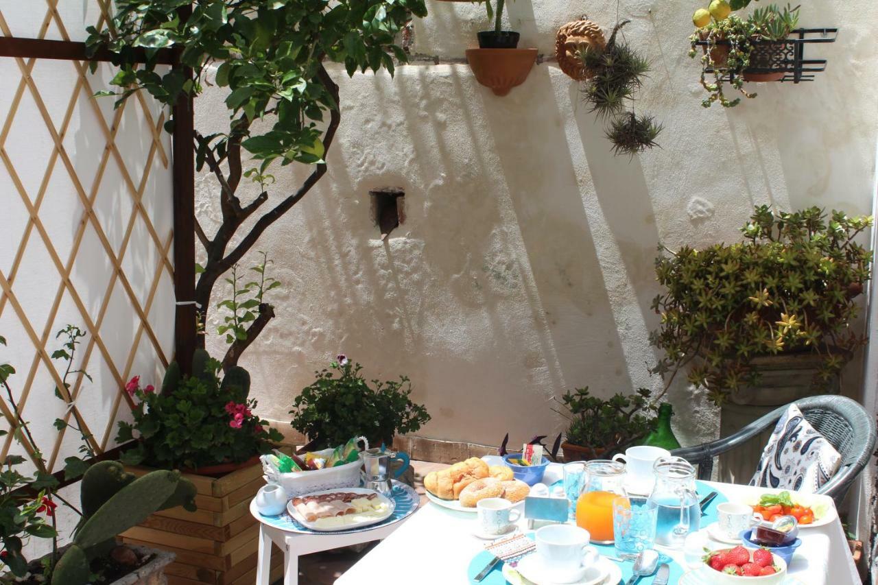 Invito Al Viaggio Bed & Breakfast Giardini Naxos Luaran gambar
