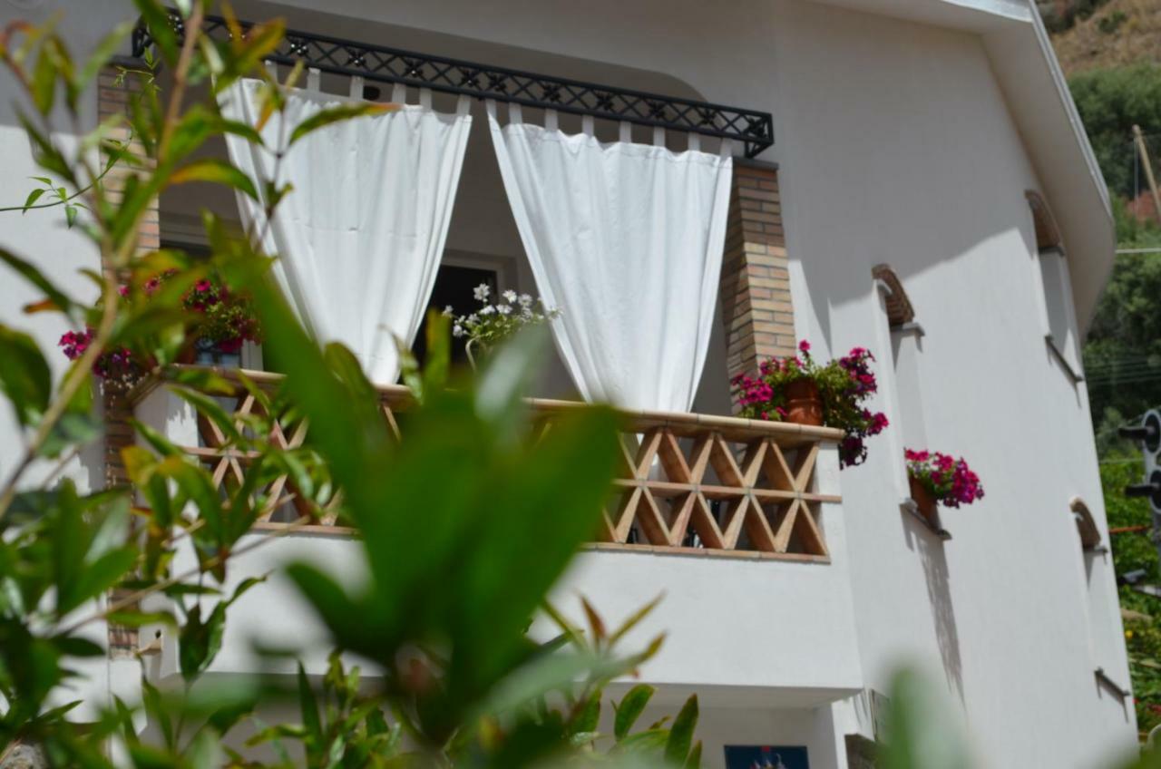 Invito Al Viaggio Bed & Breakfast Giardini Naxos Luaran gambar